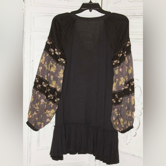 Free People Mix It Up Beaded
Embroidered High-Low Peasant Tunic - Picture 9 of 9